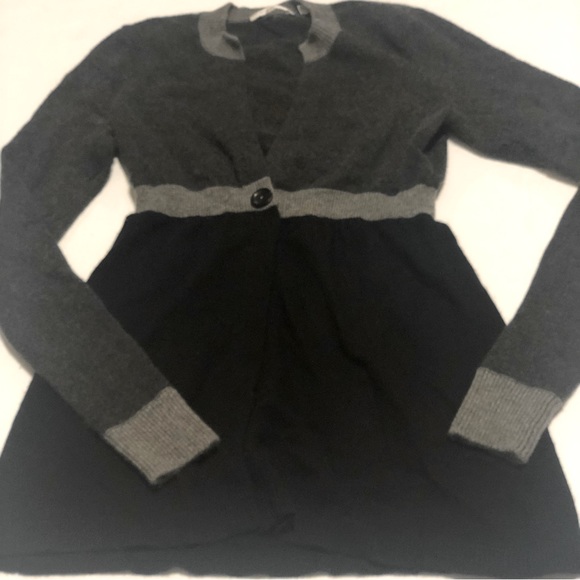 Vince Sweaters - Vince Cashmere One Button Cardigan Size Xs